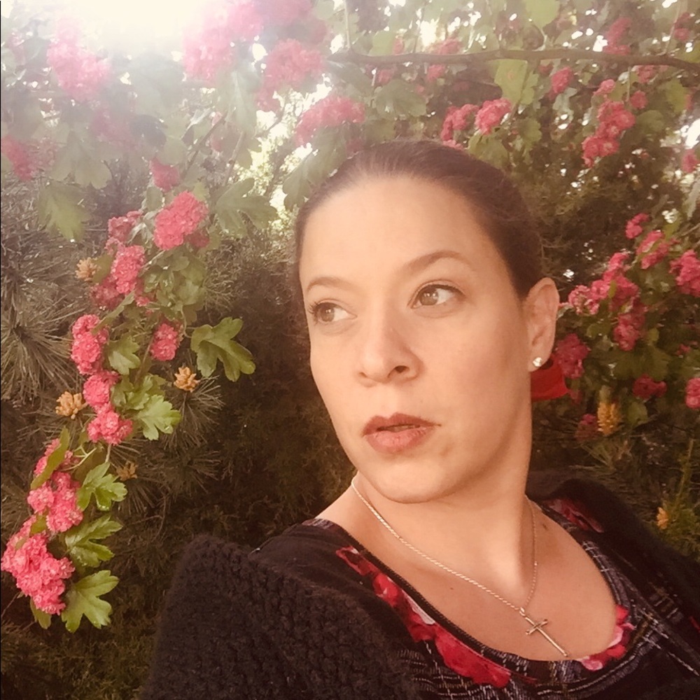 Meet your Posher, Sarah - Picture 1 of 1